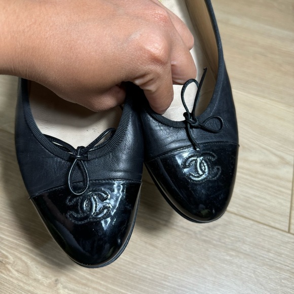 Chanel Black Leather Patent Cap Toe Ballerina Ballet Flats Size 10 Us. - Picture 10 of 10